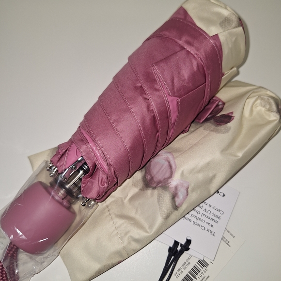 NWT Coach Pink Candy Wrapper UV Protection Mink-Umbrella - Picture 2 of 4